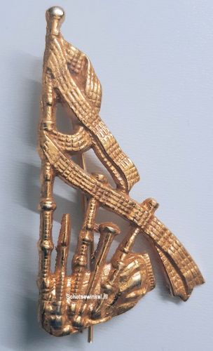 Bagpipe, Cap Badge